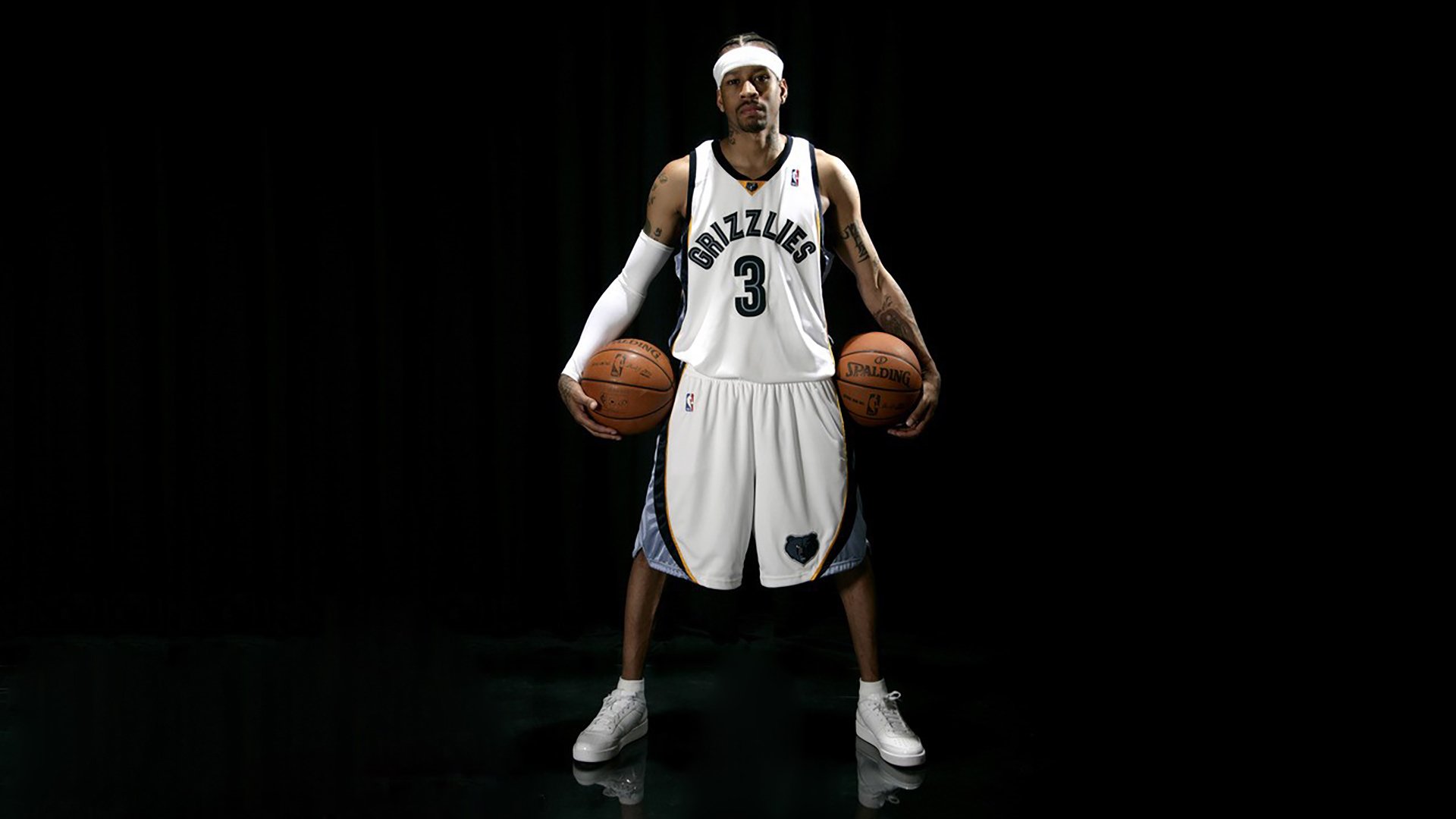 奥斯马尔·奥尔韦拉跳板动作精准无误，奥马尔·奥尔蒂斯