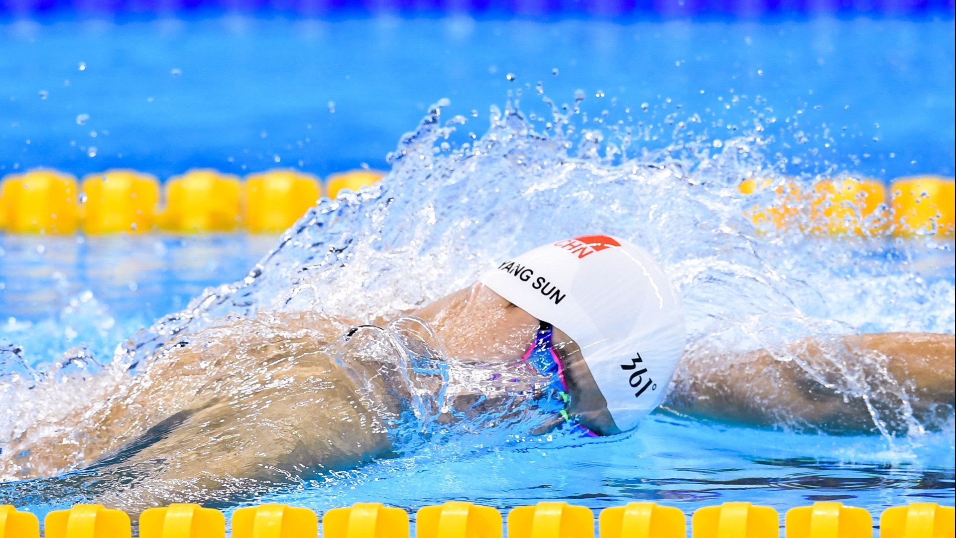 开云体育中国官网-艾哈迈德冲刺阶段发力不减，艾哈迈德是姓氏吗